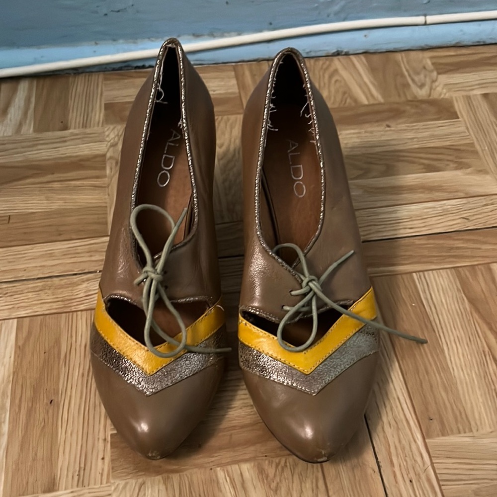 Good conditon- ALDO block heel